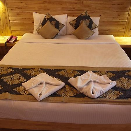 Symphony Palms Beach Resort And Spa Govind Nagar Eksteriør billede