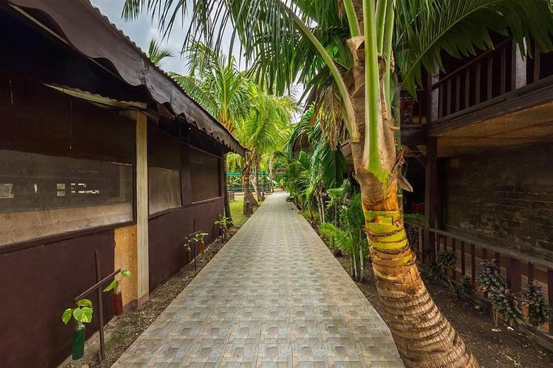 Symphony Palms Beach Resort And Spa Govind Nagar Eksteriør billede