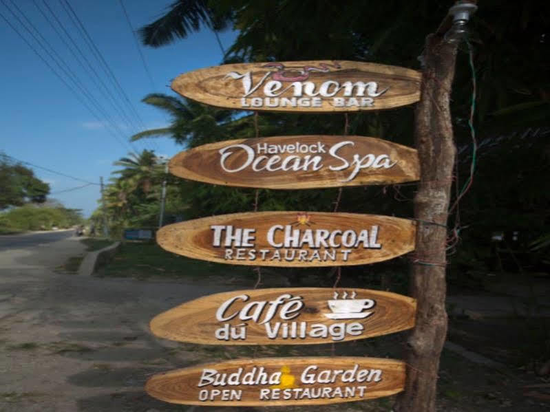 Symphony Palms Beach Resort And Spa Govind Nagar Eksteriør billede